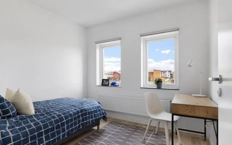 Fönsterrenovering & ljudisolering av utåtgående fönster till villaägare. Järlåsa, Uppsala kommun
